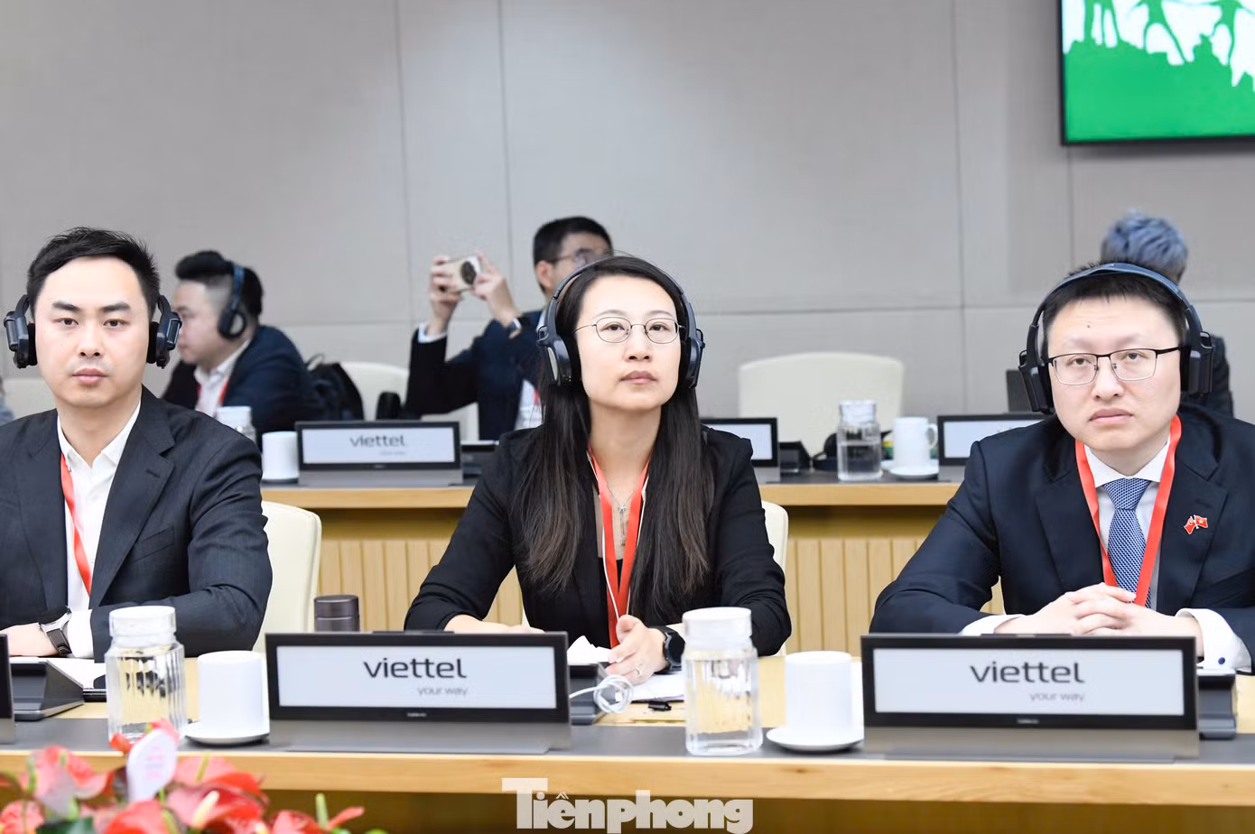 Đại biểu thanh niên Việt - Trung tham dự tọa đàm.