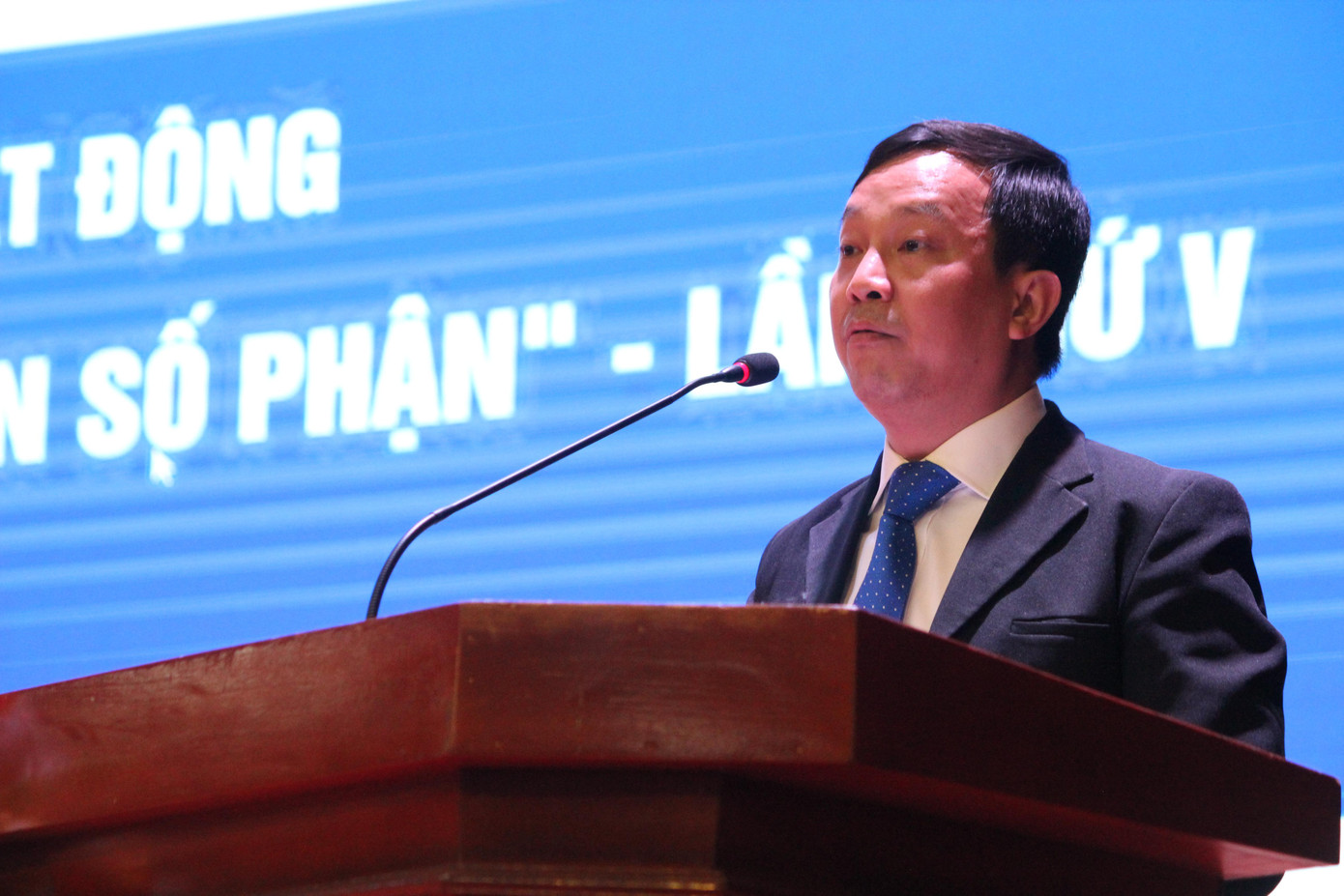 Ông Nguyễn Toàn Thắng, Tổng biên tập Tạp chí Thanh niên, Trưởng ban tổ chức cuộc thi viết " Vượt lên số phận" lần thứ V phát biểu tại lễ phát động. Ông Nguyễn Toàn Thắng, Tổng biên tập Tạp chí Thanh niên, Trưởng ban tổ chức cuộc thi viết " Vượt lên số phận" lần thứ V phát biểu tại lễ phát động.