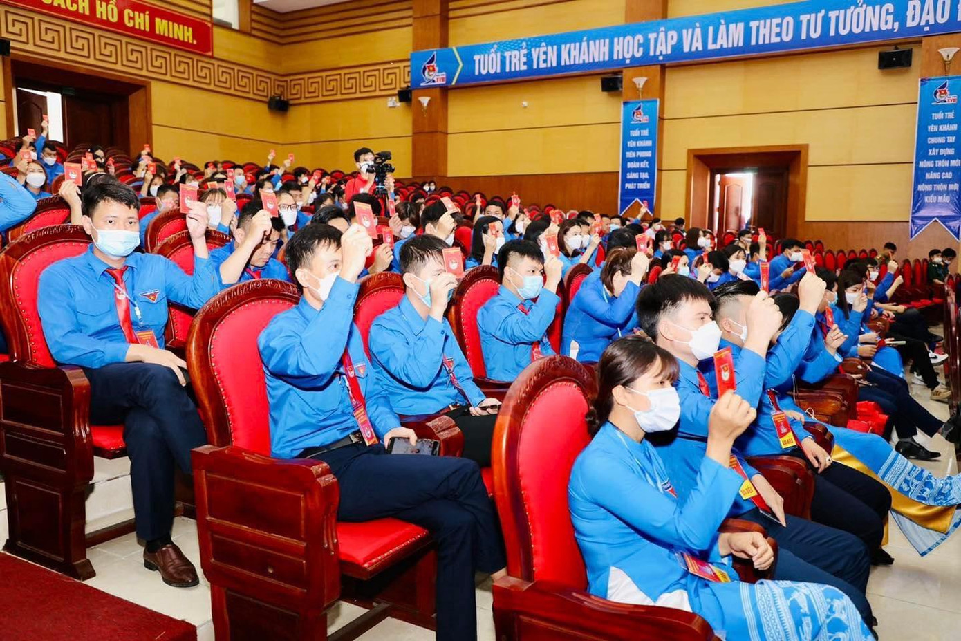 Không khí Đại hội điểm Huyện Đoàn Yên Khánh.