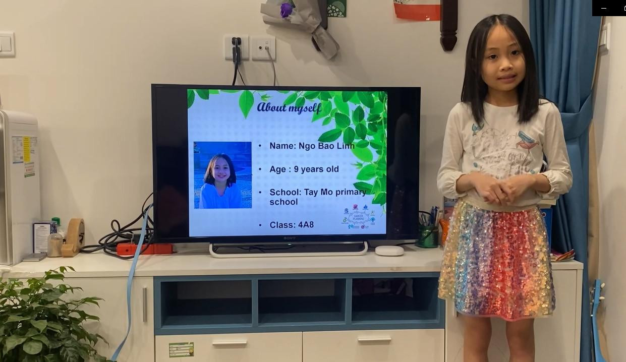 Thí sinh thể hiện tài năng hùng biện tiếng Anh qua nhiều chủ đề khác nhau Thí sinh thể hiện tài năng hùng biện tiếng Anh qua nhiều chủ đề khác nhau