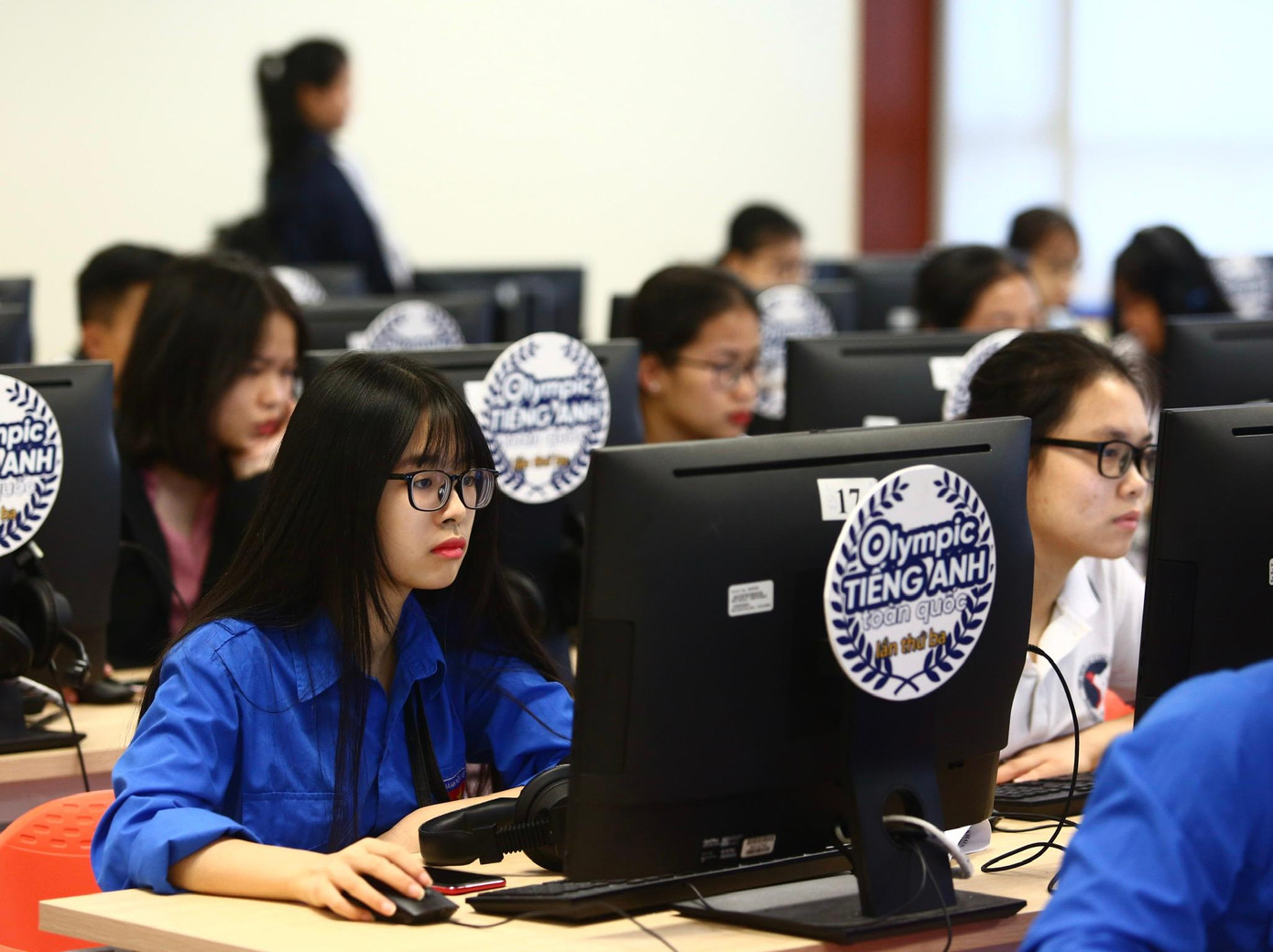 Thí sinh tham gia Hội thi Olympic tiếng Anh năm 2019 Thí sinh tham gia Hội thi Olympic tiếng Anh năm 2019