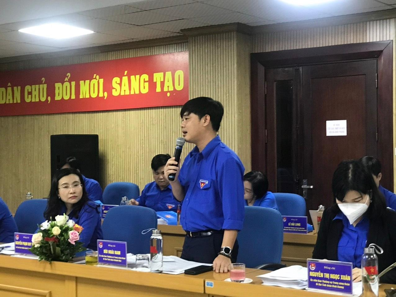 Các đại biểu thảo luận tại Hội nghị Các đại biểu thảo luận tại Hội nghị