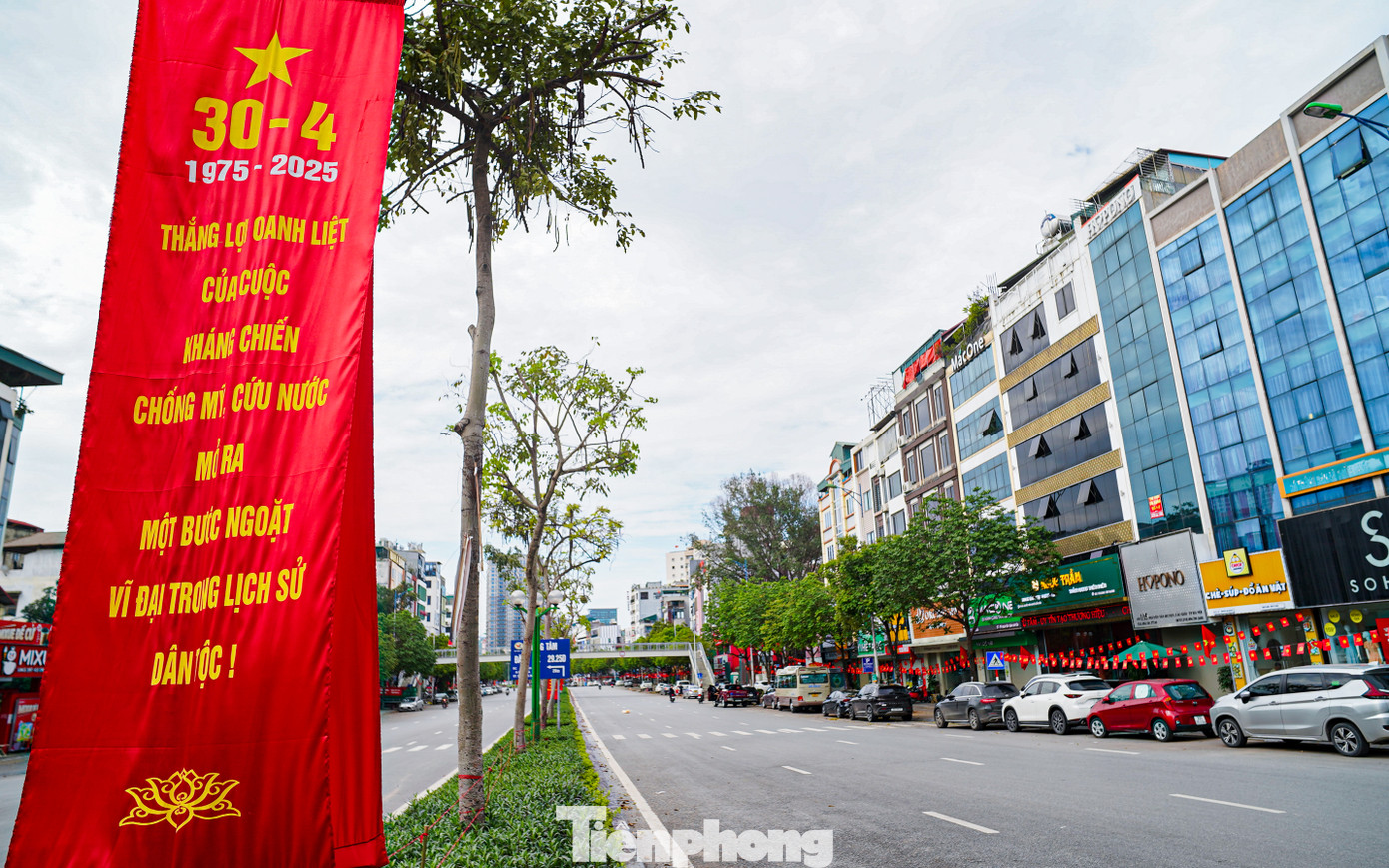 Lượng xe thưa thớt trên trục Vành đai 3, cầu Nhật Tân, đường Cầu Giấy...