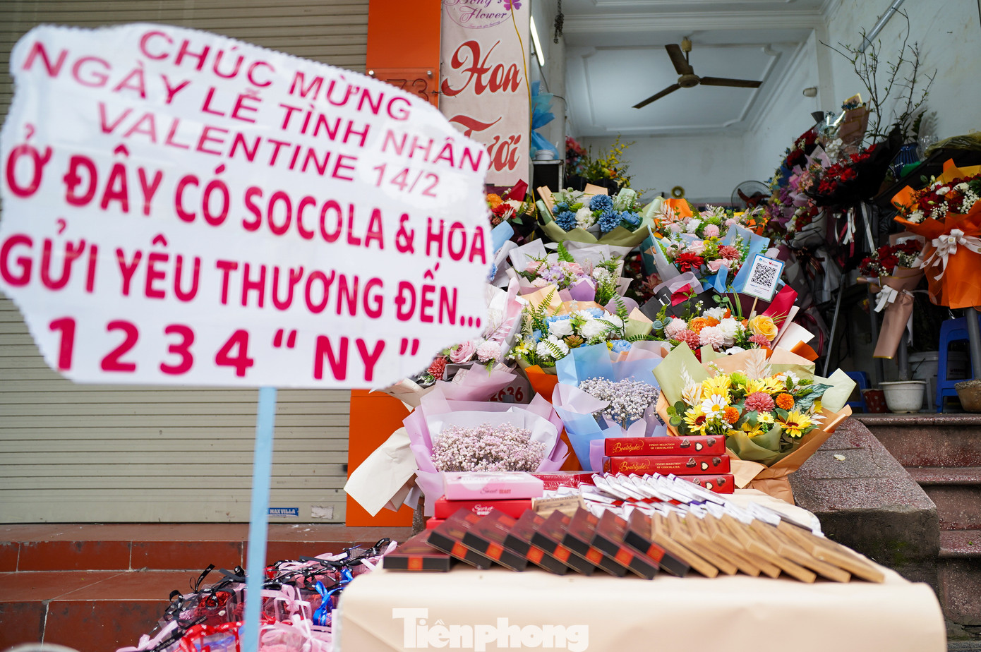 Mỗi năm vào ngày Valentine (14/2), các bạn trẻ sẽ săn tìm những món quà có mẫu mã mới lạ, "hot trend" để bày tỏ tình cảm đến người thương.