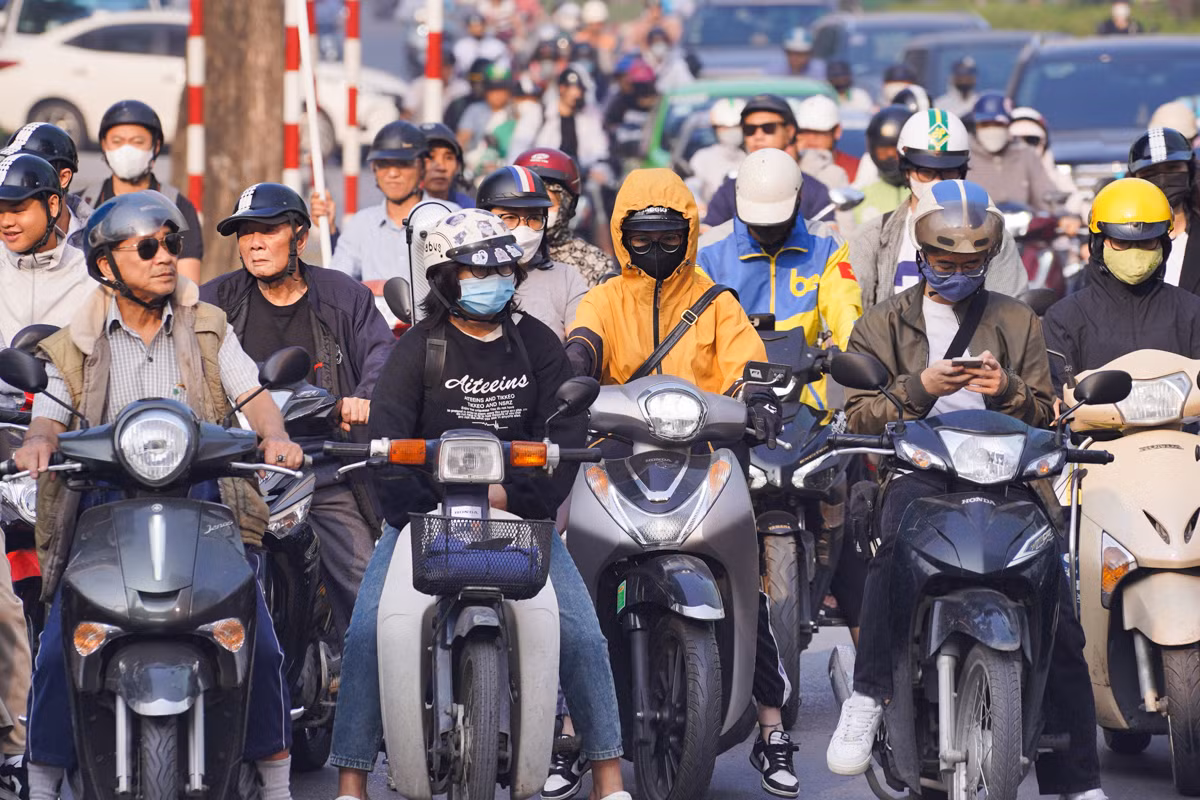 Là một trong những trục chính hướng về trung tâm Hà Nội, tuyến Đào Tấn - Kim Mã - Nguyễn Thái Học đang gánh hàng chục nghìn lượt phương tiện di chuyển mỗi ngày. Tình trạng ùn tắc giao thông không chỉ làm khó khăn việc di chuyển của người dân mà còn tạo ra áp lực lớn trong cuộc sống hàng ngày.