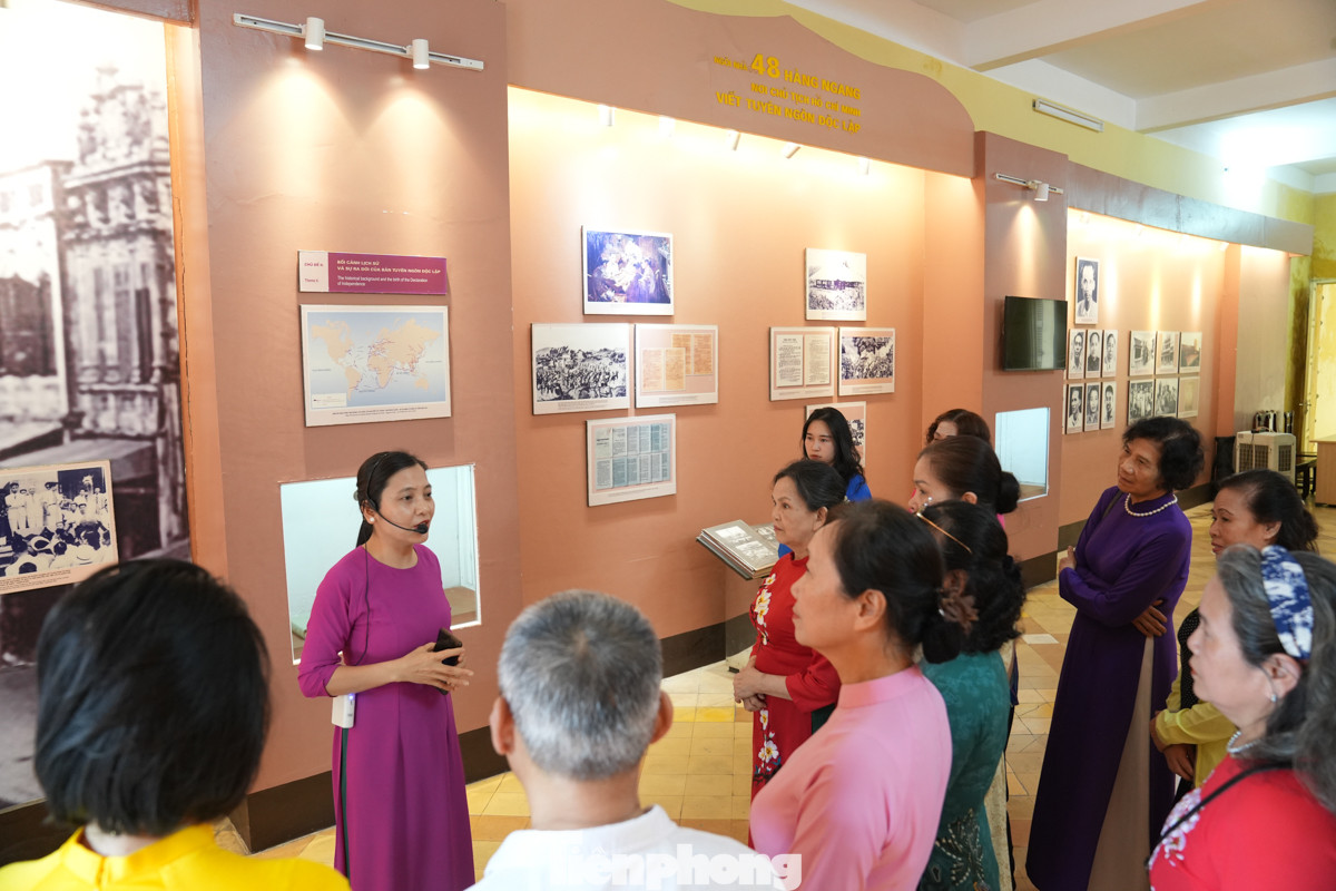 Hội phụ nữ phường Hàng Gai đã tổ chức buổi viếng thăm ngôi nhà lịch sử này nhân dịp sinh nhật Bác Hồ gần tới. Được biết, nhiều người tổ chức đến thăm và thắp hương tại nơi đây hằng năm đúng dịp này.