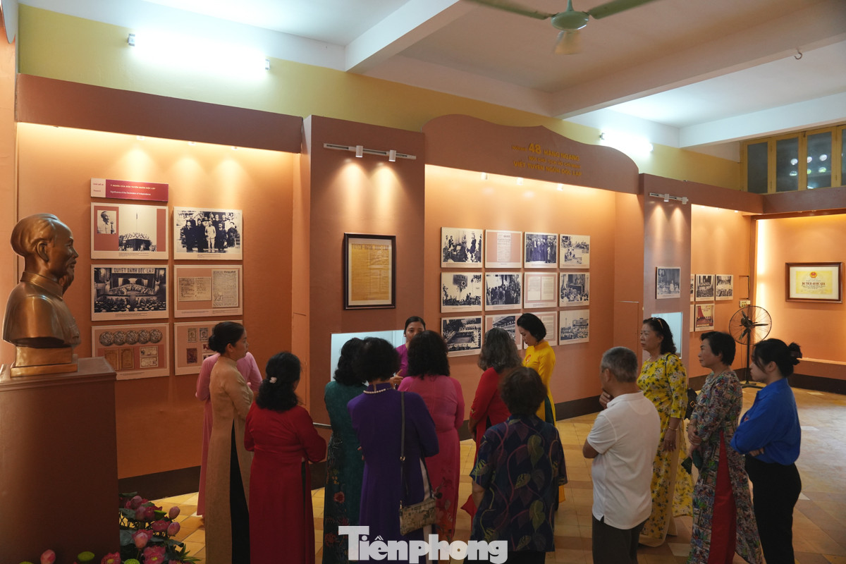 Hội phụ nữ phường Hàng Gai đã tổ chức buổi viếng thăm ngôi nhà lịch sử này nhân dịp sinh nhật Bác Hồ gần tới. Được biết, nhiều người tổ chức đến thăm và thắp hương tại nơi đây hằng năm đúng dịp này.