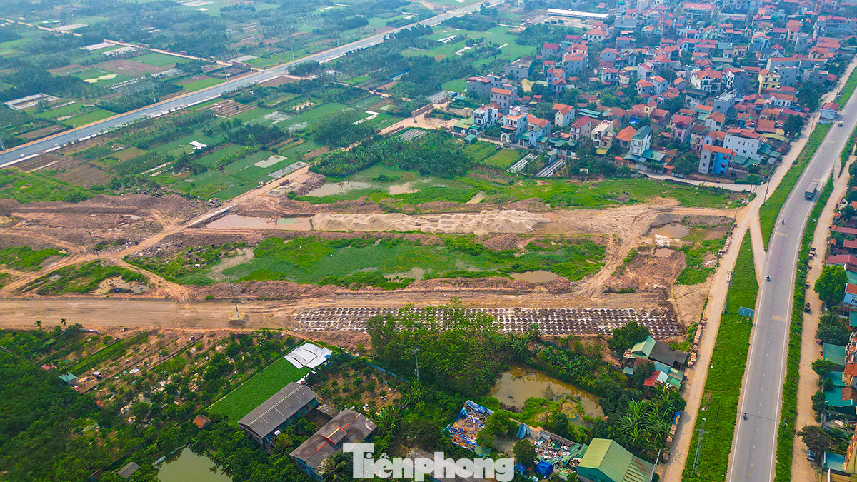 Vành đai 4 vùng Thủ đô đã được xây dựng đến vị trí xây dựng cầu, khi hoàn thành, đưa vào sử dụng sẽ giúp rút ngắn thời gian kết nối, tăng cường việc giao thương của phía Tây Hà Nội.