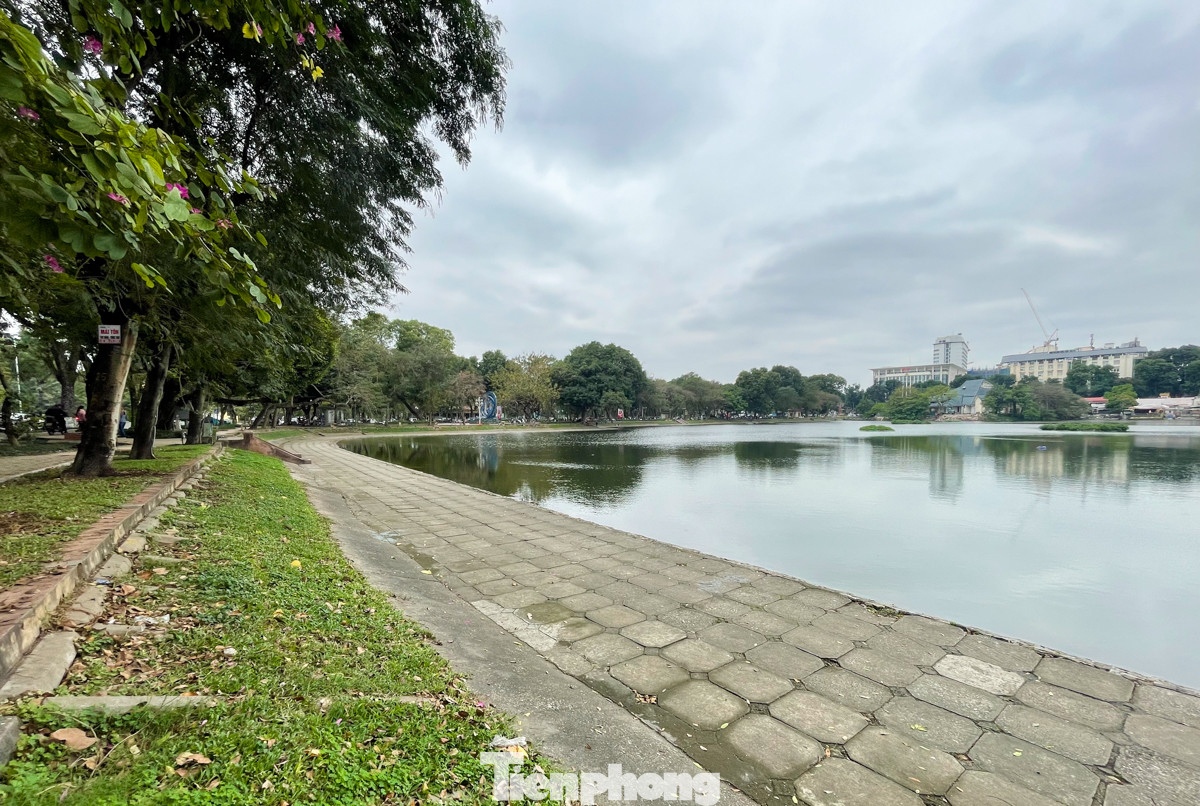 Bà Nguyễn Thị Thơ (Hoàn Kiếm, Hà Nội) cho biết: "Mong muốn các quảng trường được xây dựng tại hồ Thiền Quang để cho cảnh quan ở đây đẹp hơn, chỉnh chu hơn".