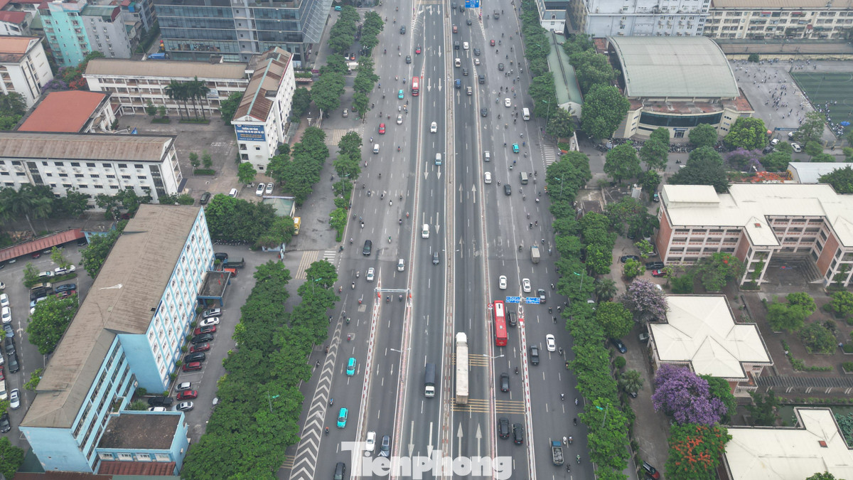 Tình trạng khói bụi do phương tiện giao thông thải ra kèm không khí bị ô nhiễm luôn tiềm ẩn đến sức khỏe. Đặc biệt là hệ hô hấp của người già và trẻ nhỏ.