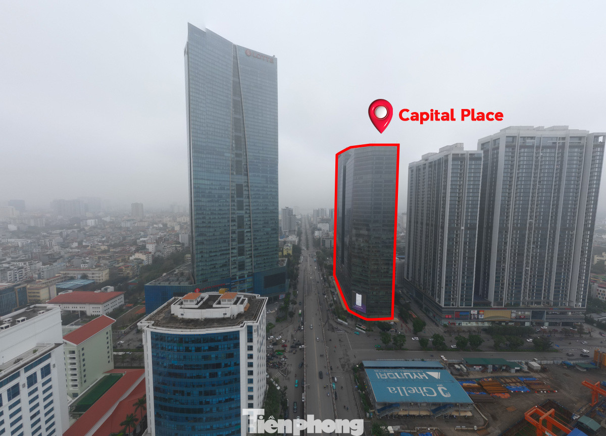 Sau khi bà Lan xác nhận, chủ tọa nói tòa nhà này theo thông tin từ con gái bà Lan gửi tòa thì có người hỏi mua 360 triệu USD, chứ không phải 1 tỷ USD như trình bày của bà Lan.