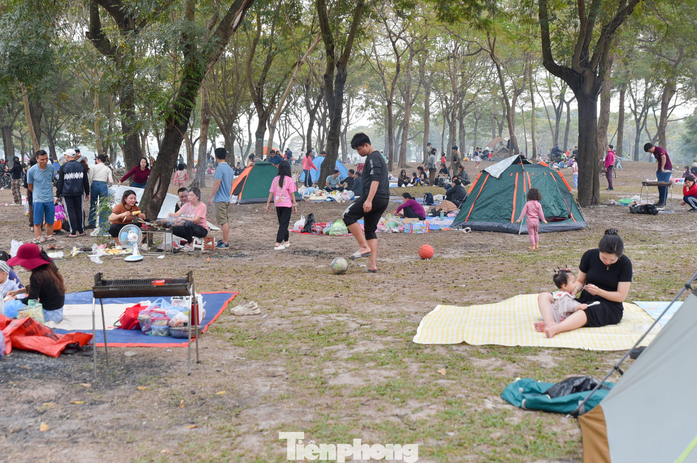 Các trung tâm không xa, công viên Yên Sở (quận Hoàng Mai) là điểm đến được nhiều người ưa chuộng trong các dịp lễ, Tết. Các trung tâm không xa, công viên Yên Sở (quận Hoàng Mai) là điểm đến được nhiều người ưa chuộng trong các dịp lễ, Tết.