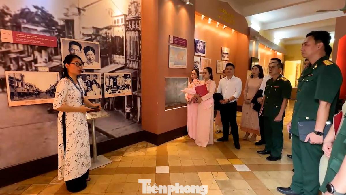 Nhiều người dân Việt Nam đến ngôi nhà tìm hiểu lại các chi tiết về lịch sử cũng như những chứng tích được ghi lại. Vì nơi đây có những bức ảnh, tư liệu mà trên mạng xã hội không thể tìm thấy.