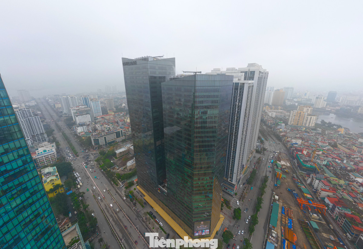 Bà Trương Mỹ Lan cho biết, tòa nhà này trước đây mua 700 triệu USD, thêm chi phí làm thủ tục hồ sơ hoàn thiện nữa nên bà Lan ước tính tòa nhà này 1 tỷ USD.