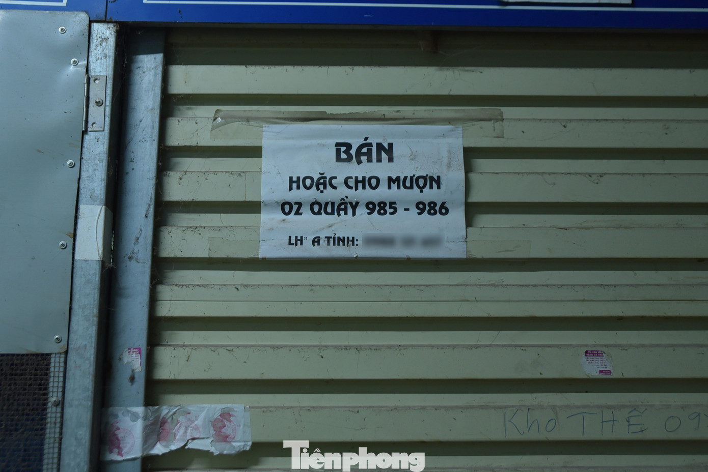 Nhiều cửa hàng ki ốt trong tình trạng đóng cửa hoặc đang giao bán, sang nhượng, cho mượn.