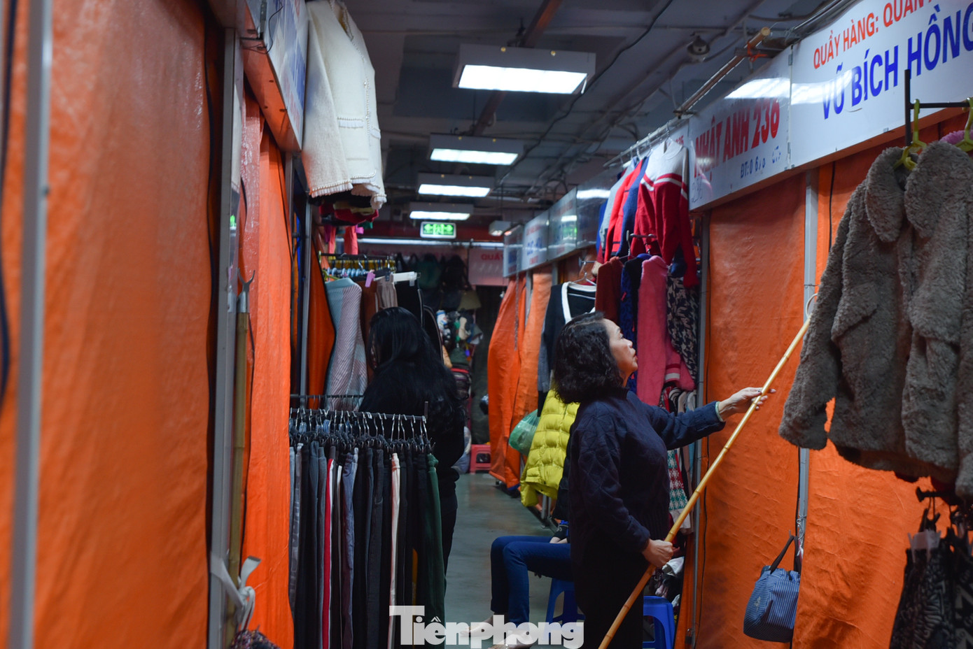 Theo báo cáo tiến độ các dự án chợ đầu tư xây mới, cải tạo giai đoạn 2022-2025 gửi Sở Công Thương Hà Nội, đến nay, đã có 19 đơn vị đăng ký đầu tư xây dựng, cải tạo chợ năm 2023 với tổng số 48 dự án chợ xây mới, xây lại và 57 chợ cải tạo, sửa chữa. Tuy nhiên, tiến độ triển khai còn rất chậm do gặp nhiều vướng mắc.