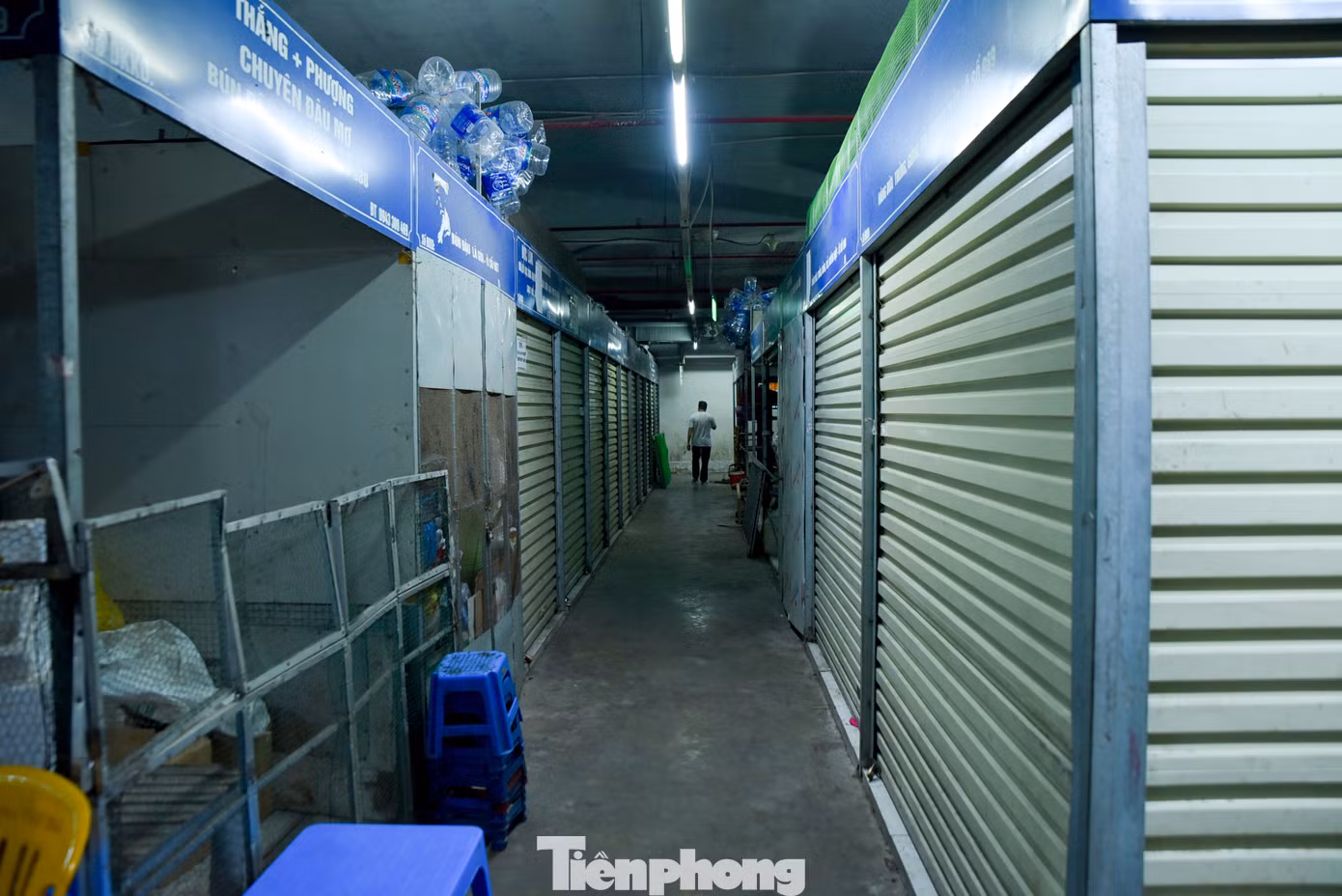 Nhiều cửa hàng ki ốt trong tình trạng đóng cửa hoặc đang giao bán, sang nhượng, cho mượn.
