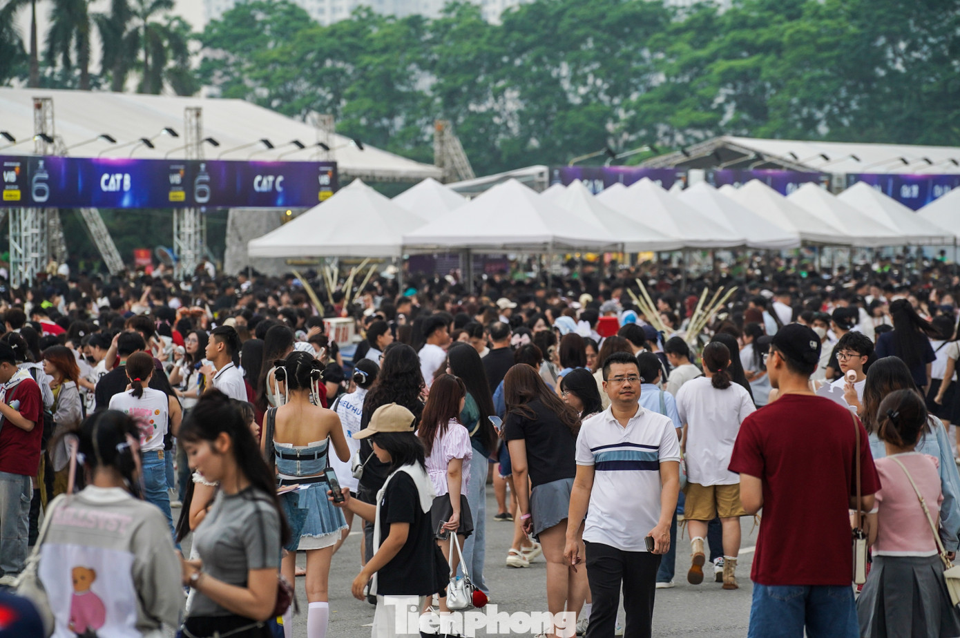 Đây là concert thứ 6, cũng là concert cuối cùng của chương trình này.