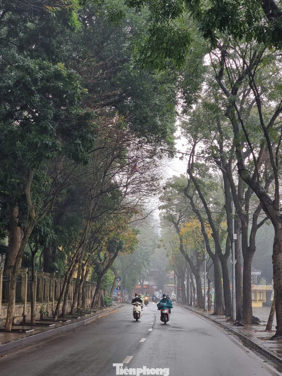 Cục Quản lý Môi trường y tế (Bộ Y tế) khuyến cáo, khi chỉ số chất lượng không khí ở mức xấu (AQI từ 150 đến 200) người dân hạn chế hoạt động ngoài trời hoặc tham gia các hoạt động vận động cần gắng sức. Cục Quản lý Môi trường y tế (Bộ Y tế) khuyến cáo, khi chỉ số chất lượng không khí ở mức xấu (AQI từ 150 đến 200) người dân hạn chế hoạt động ngoài trời hoặc tham gia các hoạt động vận động cần gắng sức.