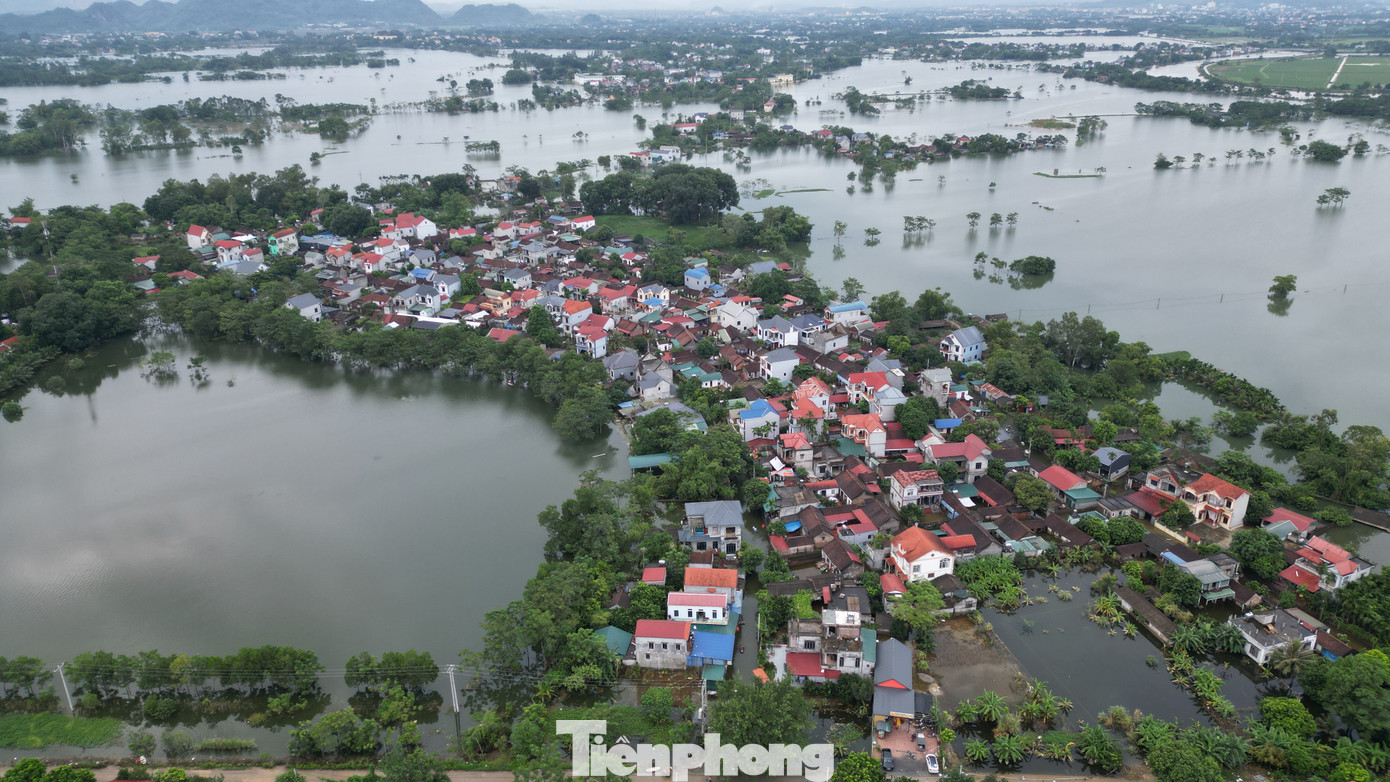 Theo báo cáo nhanh của Ban Chỉ huy Phòng chống thiên tai và Tìm kiếm cứu nạn huyện Chương Mỹ, tính đến sáng nay (2/8), mực nước sông Bùi đã hạ xuống mức 6,5m (giảm 30cm so với ngày 1/8), bằng với mức báo động 2.