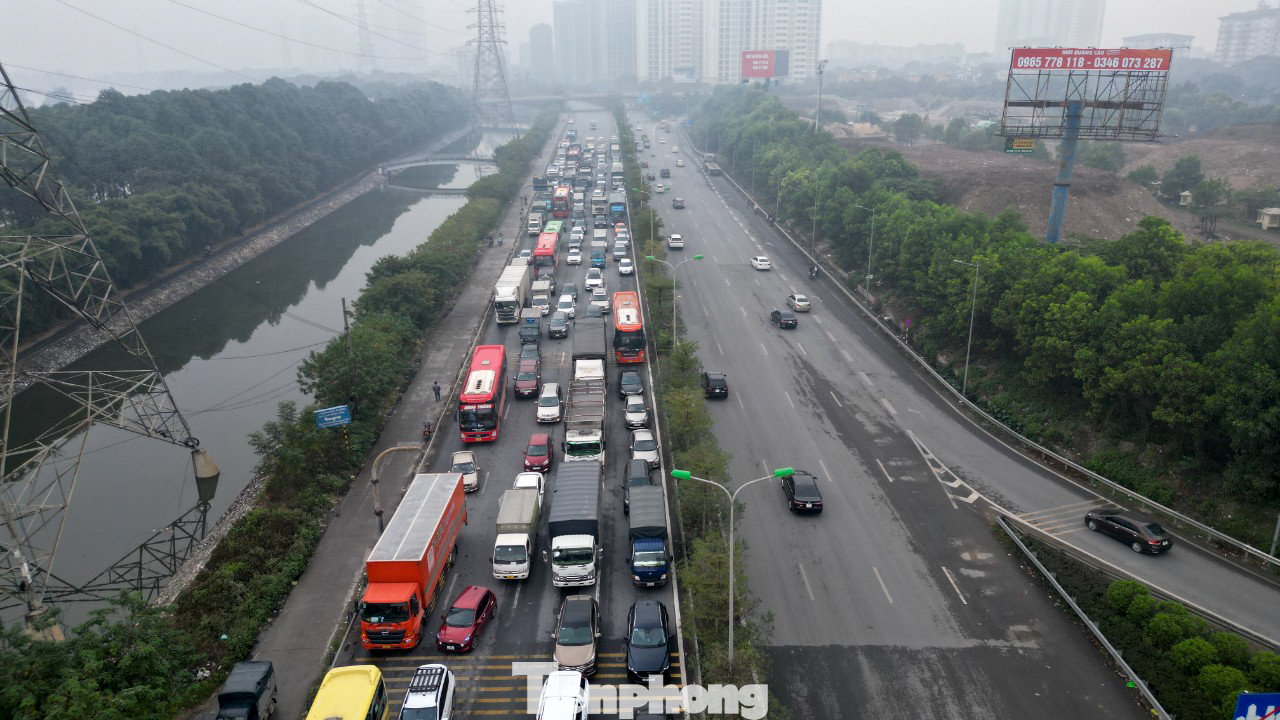 Cao tốc Pháp Vân – Cầu Giẽ trong ngày đầu nghỉ Tết Dương lịch.