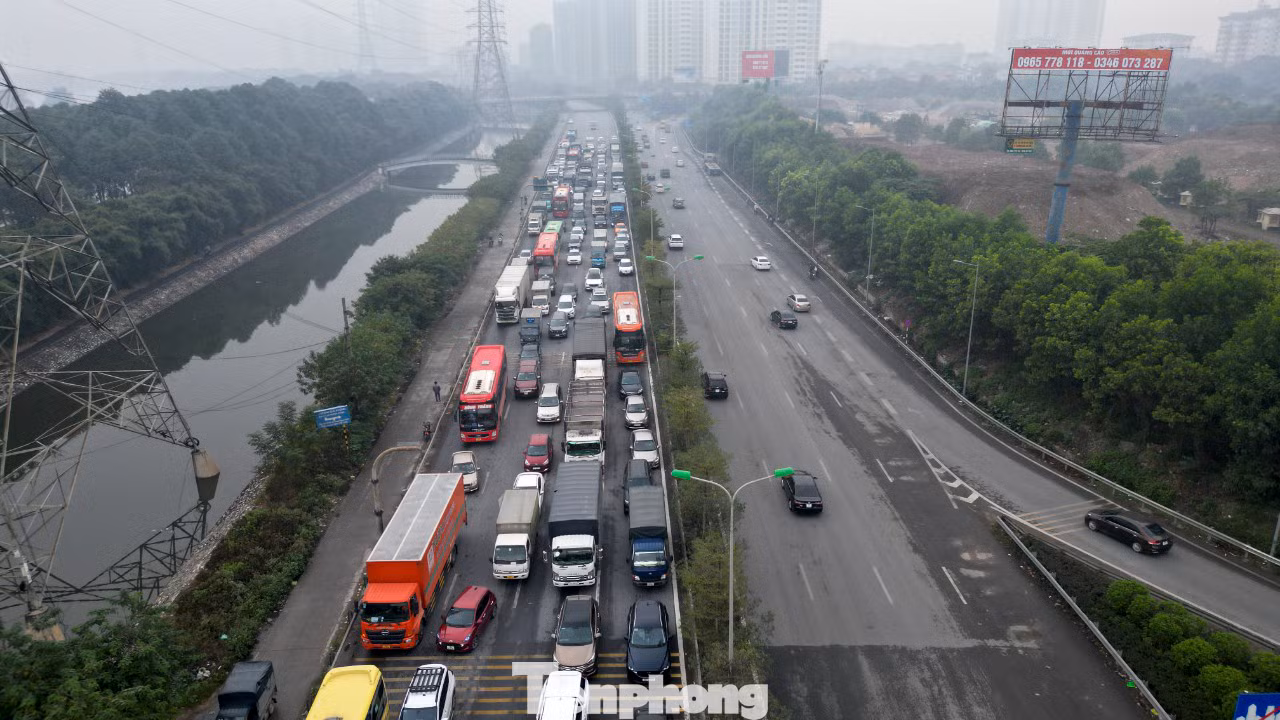 Cao tốc Pháp Vân – Cầu Giẽ trong ngày đầu nghỉ Tết Dương lịch.