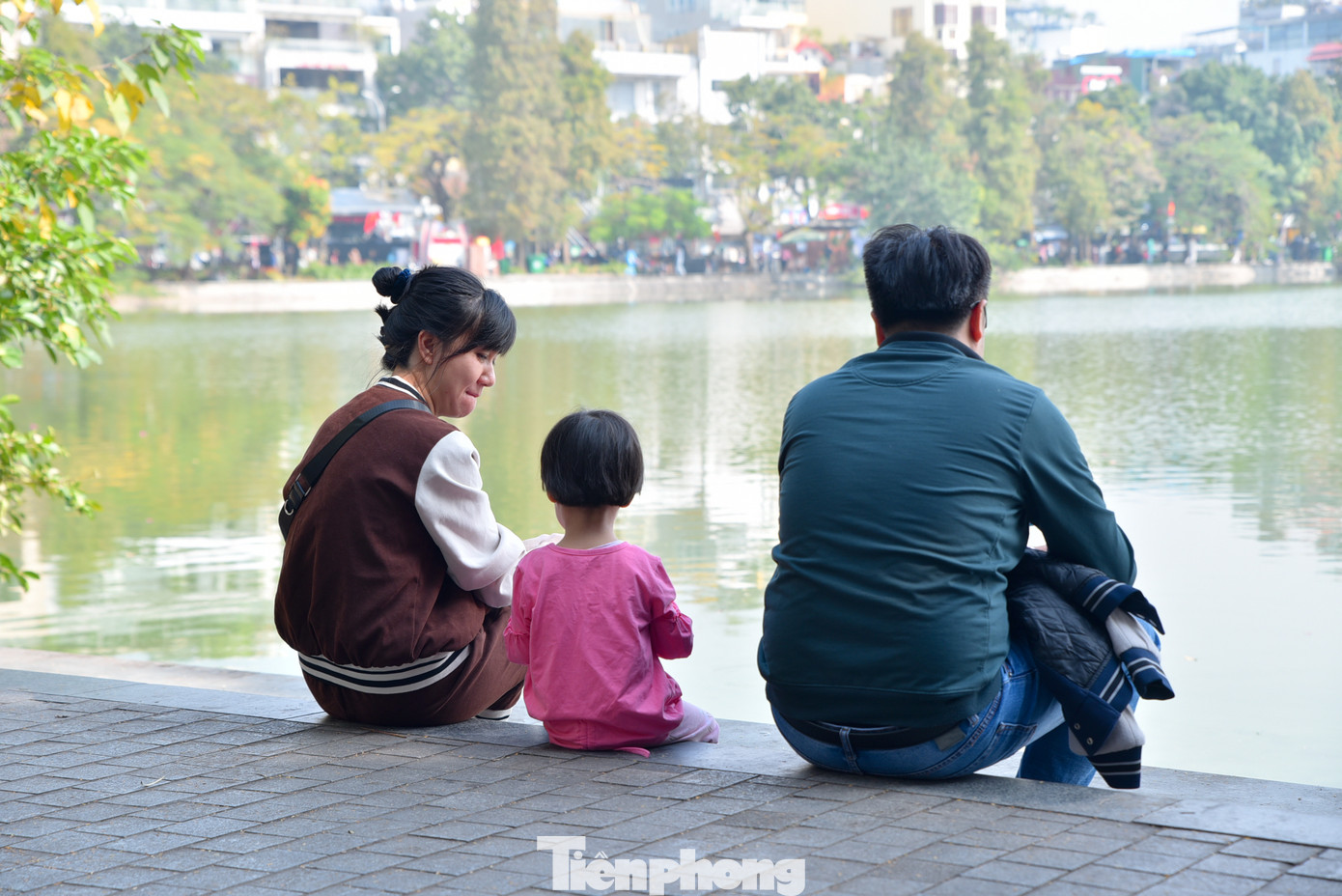 Anh Nguyễn Trọng Hiếu chia sẻ: "Năm nay không khí dịp Tết Dương lịch khá thuận lợi cho việc tham quan, ngắm cảnh". Anh Nguyễn Trọng Hiếu chia sẻ: "Năm nay không khí dịp Tết Dương lịch khá thuận lợi cho việc tham quan, ngắm cảnh".