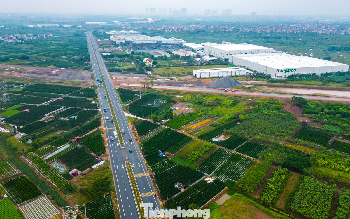 Tuyến đường liên tỉnh cũng đi qua nhiều khu công nghiệp lớn như: Khu công nghiệp Khoái Châu, Yên Mỹ II, và Phố Nối B... Ngoài ra, còn kết nối trực tiếp với Vành đai 4 - vùng Thủ đô hiện đang xây dựng.