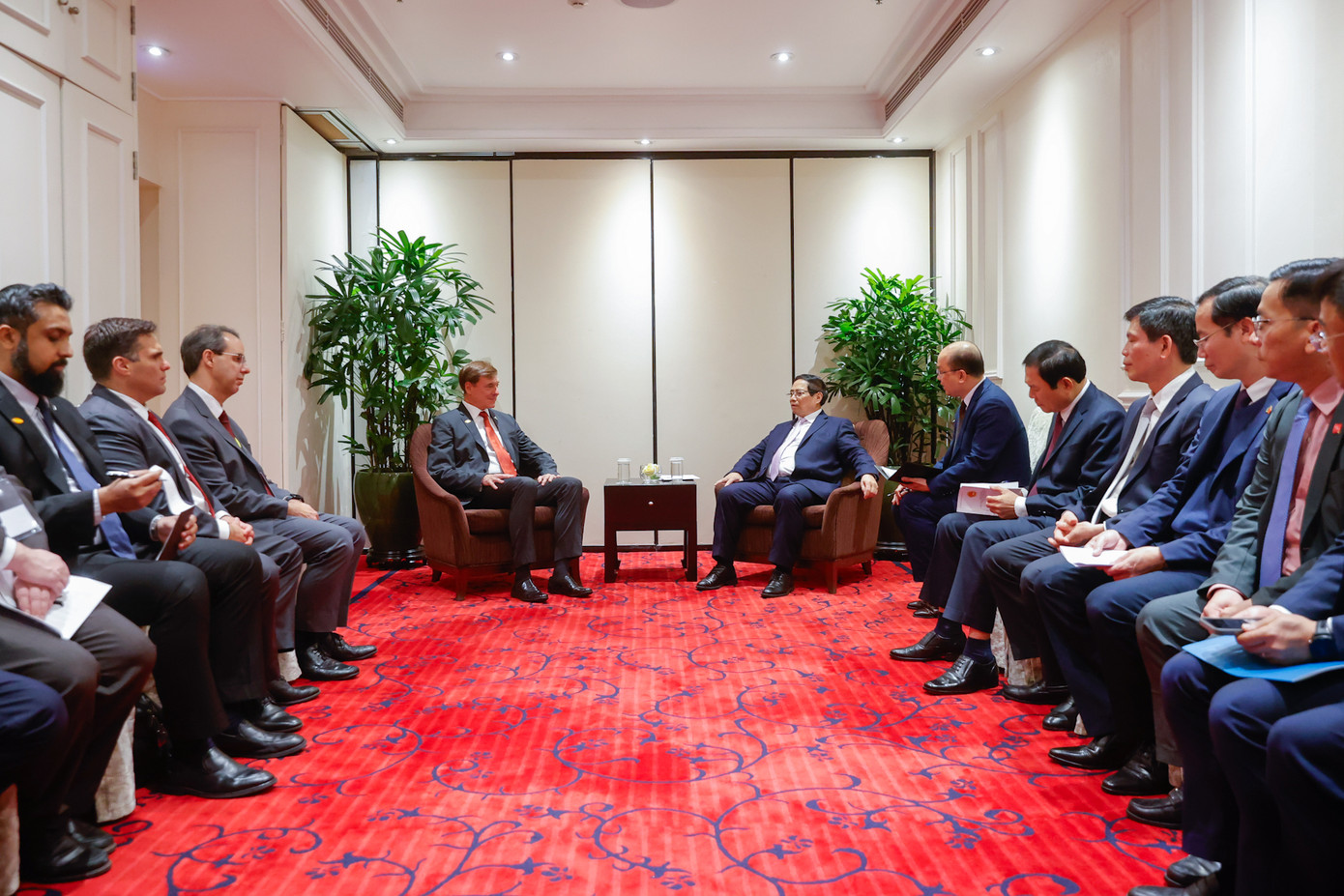 Thủ tướng Phạm Minh Chính mong quan hệ của Embraer với Việt Nam ngày càng chặt chẽ, hiệu quả hơn, trên tinh thần hợp tác giữa hai nước không có giới hạn - Ảnh: VGP/Nhật Bắc