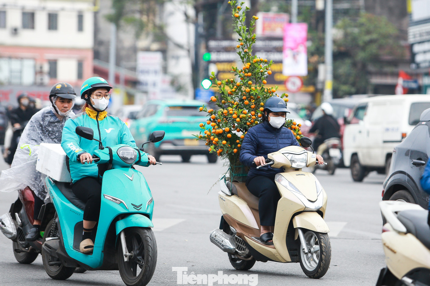 Sắc Tết ngập tràn khắp các con phố Thủ đô.