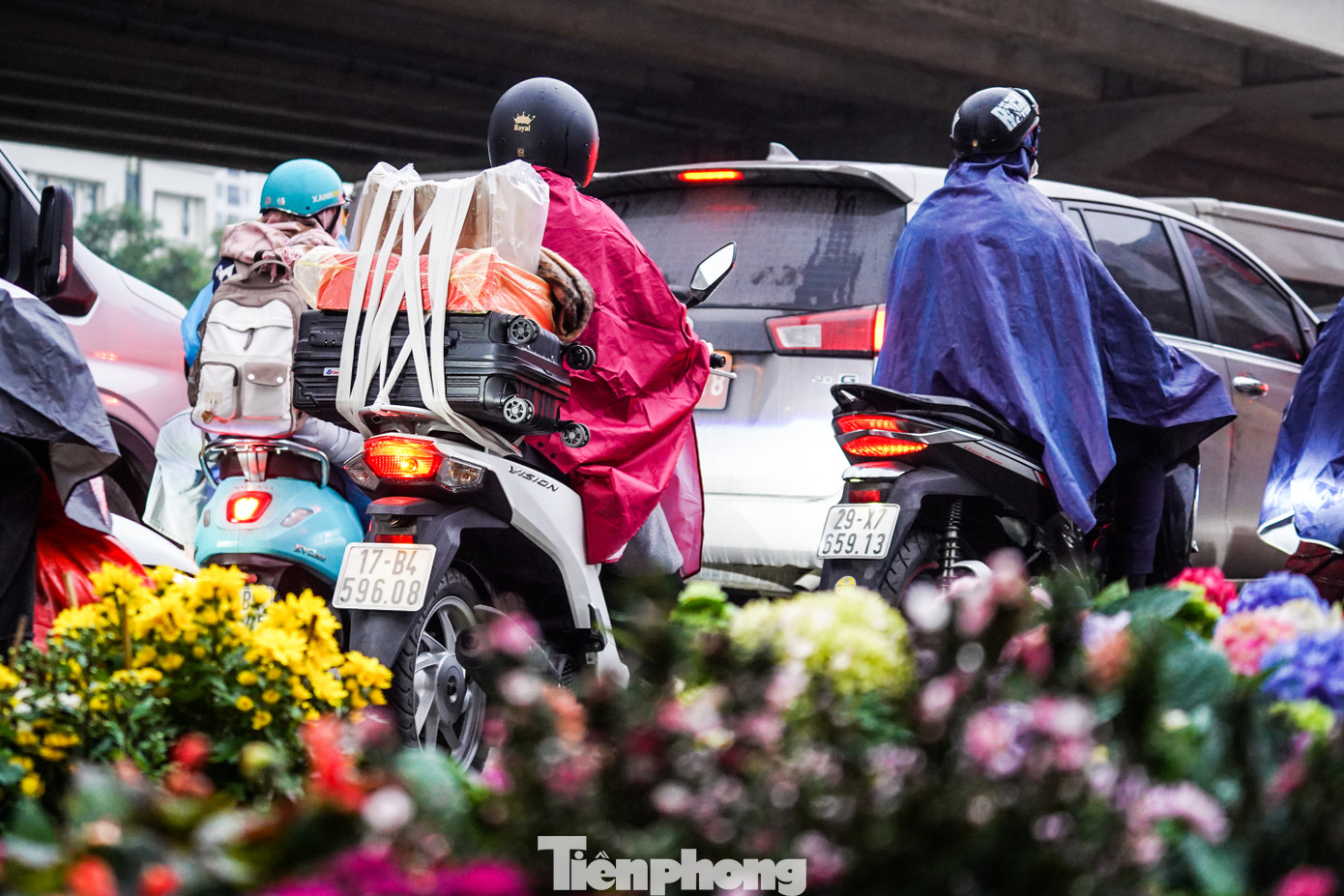 Kỳ nghỉ Tết Nguyên đán Ất Tỵ năm nay dài 9 ngày, từ 25/1 đến hết ngày 2/2. Kỳ nghỉ Tết Nguyên đán Ất Tỵ năm nay dài 9 ngày, từ 25/1 đến hết ngày 2/2.