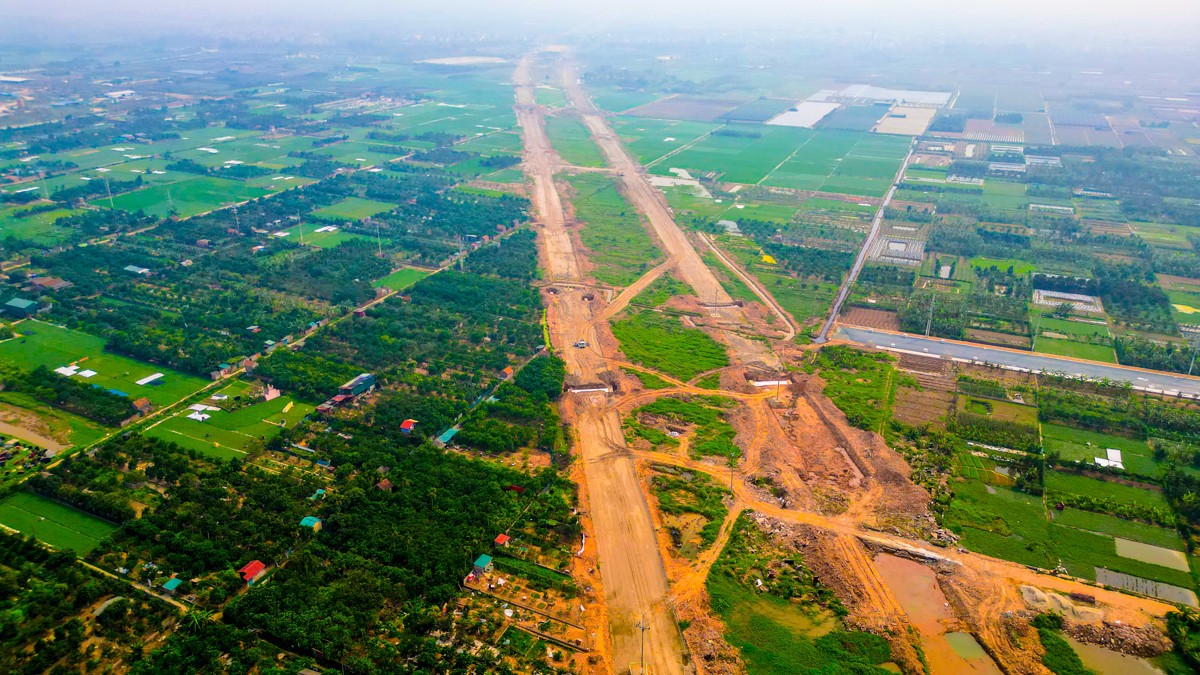 Vành đai 4 trrong phạm vi xây dựng cầu Hồng Hà thuộc địa phận xã Hồng Hà (Đan Phượng) và Văn Khê (Mê Linh) đang trong giai đoạn giải phóng mặt bằng.