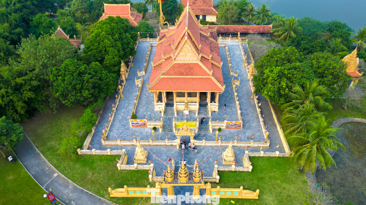 Sự kết hợp của kiến trúc, điêu khắc và hội họa đã mang lại cảm giác hài hòa, cân đối, tạo nên hình ảnh một ngôi chùa vừa uy nghi, lộng lẫy, vừa đậm sắc thái tâm linh đặc trưng của đồng bào Khmer.