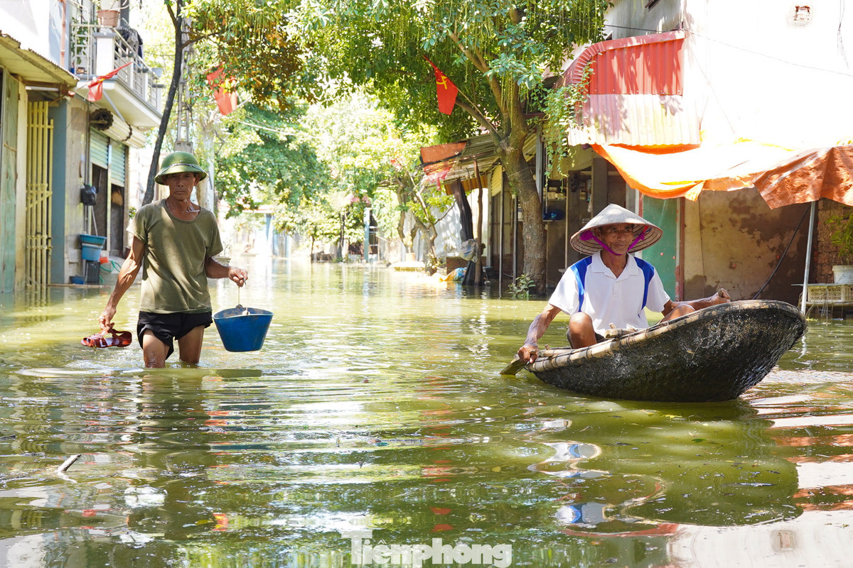 Theo báo cáo của Ban chỉ huy phòng chống thiên tai và Tìm kiếm cứu nạn huyện Chương Mỹ, đến 7h sáng nay 5/8, mực nước sông Bùi là 5,93m, dưới báo động 1.