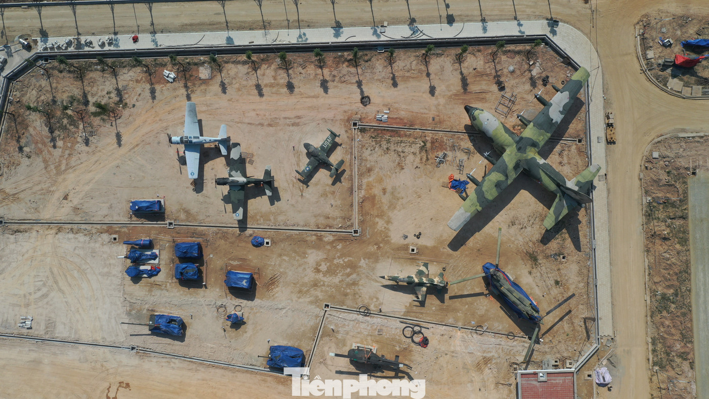 Hiện tại, một số hiện vật như máy bay, xe tăng... đã được vận chuyển đến Bảo tàng Lịch sử Quân sự Việt Nam mới.