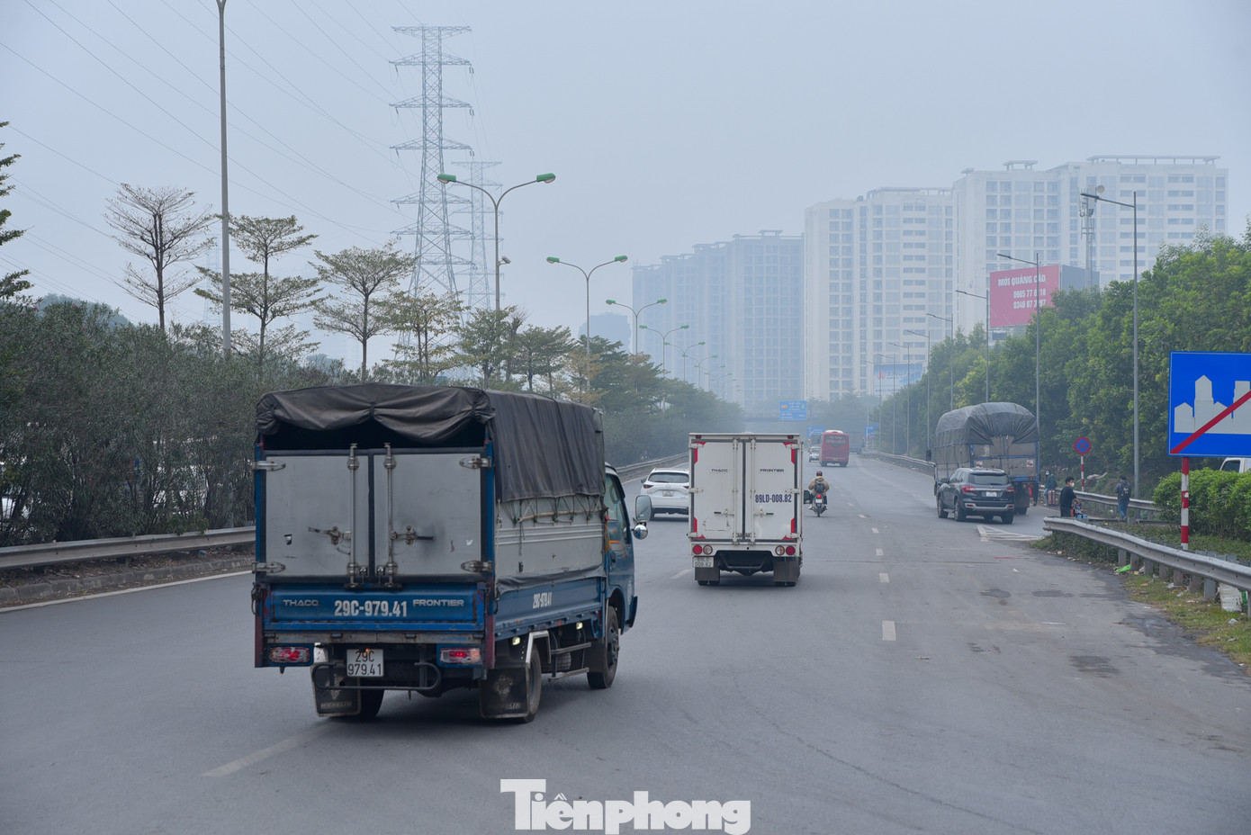 Các phương tiện di chuyển trên cao tốc Pháp Vân - Cầu Giẽ.