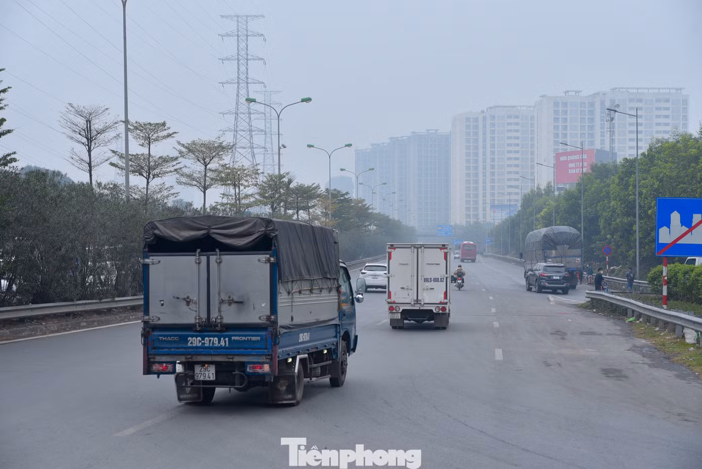 Các phương tiện di chuyển trên cao tốc Pháp Vân - Cầu Giẽ.