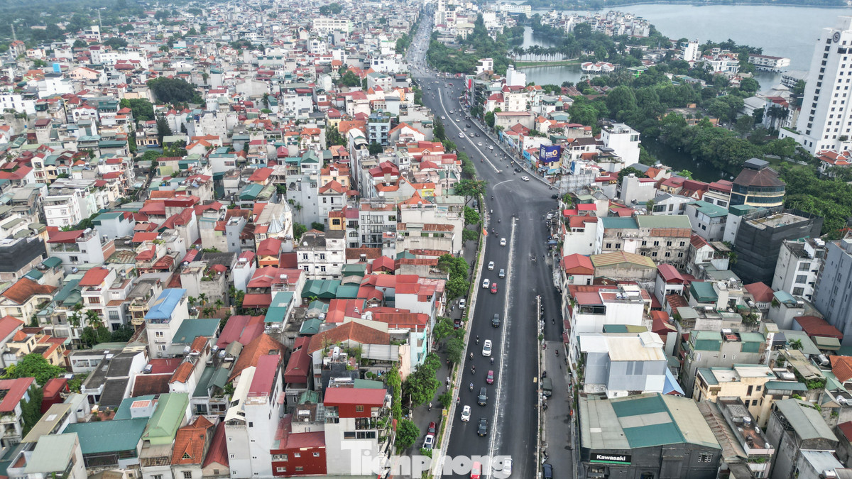 Dự án mở rộng đường Âu Cơ - Nhật Tân, đoạn từ nút giao khách sạn Thắng Lợi đến nút giao cầu Nhật Tân dài 3,7km, thuộc dự án xây dựng cầu vượt nút giao An Dương - Thanh Niên giai đoạn 2.