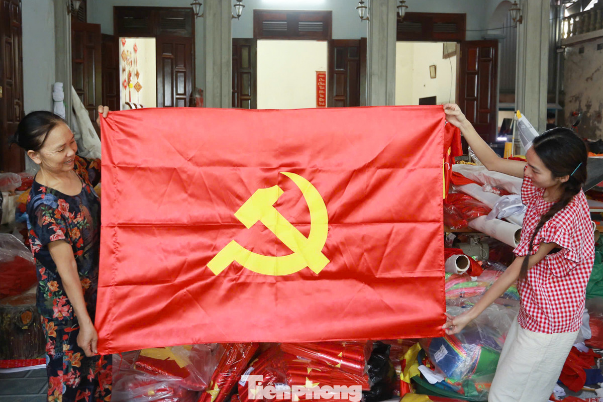 Những lá cờ đã được hoàn thành.