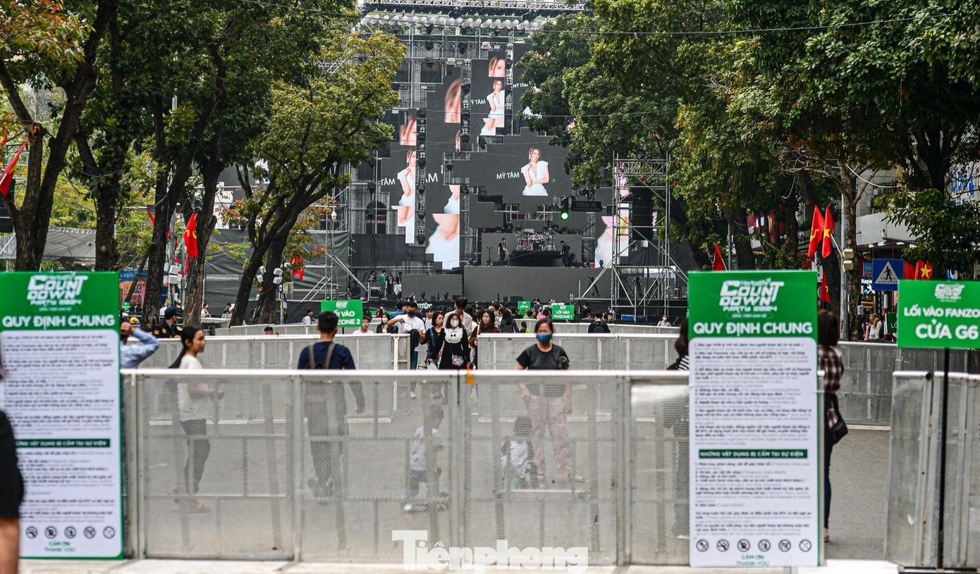 Sân khấu đã sẵn sàng.