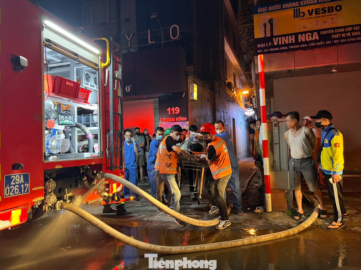 Vụ cháy xảy ra rạng sáng 24/5 tại một khu trọ trên địa bàn quận Cầu Giấy đã làm 14 người chết. Một số trường hợp bị thương hiện được cấp cứu tại bệnh viện Giao thông vận tải. Những trường hợp tử vong, thi thể được đưa tới Nhà tang lễ quận Cầu Giấy và bệnh viện 198.