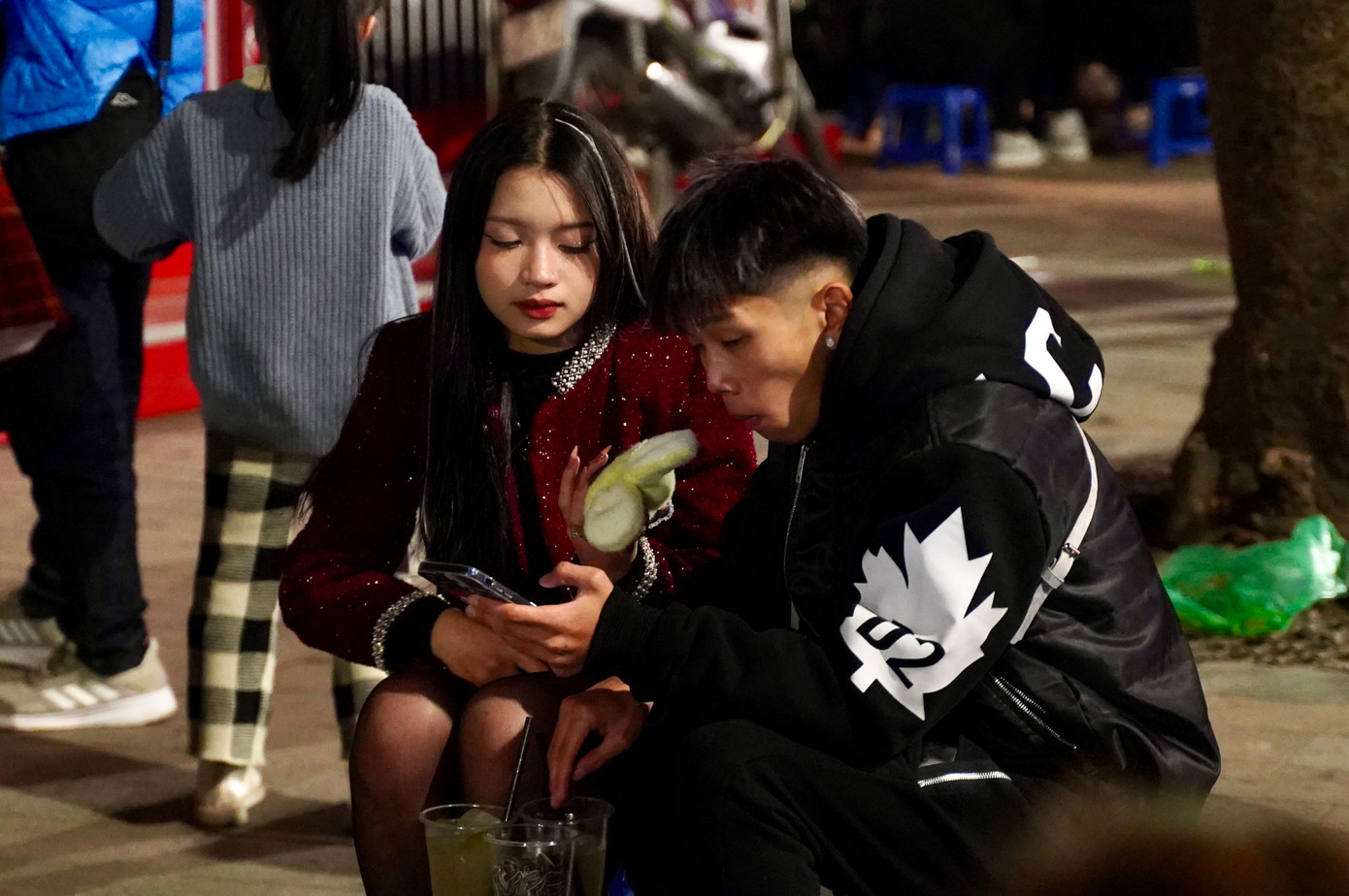 Pháo hoa rực sáng đón năm mới Ất Tỵ an lành, thịnh vượng ảnh 115 Pháo hoa rực sáng đón năm mới Ất Tỵ an lành, thịnh vượng ảnh 115