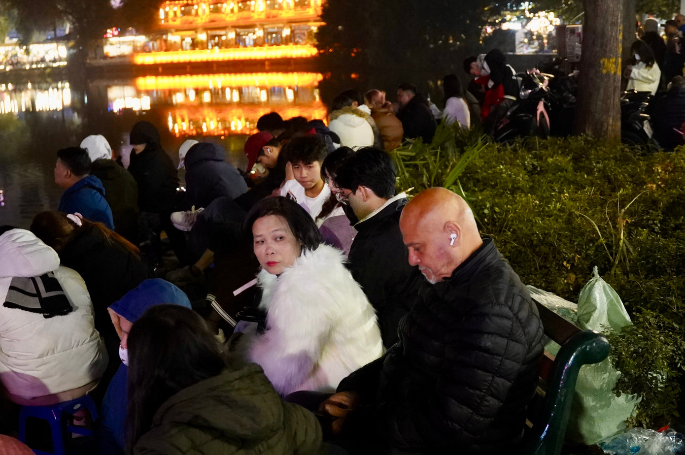 Pháo hoa rực sáng đón năm mới Ất Tỵ an lành, thịnh vượng ảnh 114 Pháo hoa rực sáng đón năm mới Ất Tỵ an lành, thịnh vượng ảnh 114