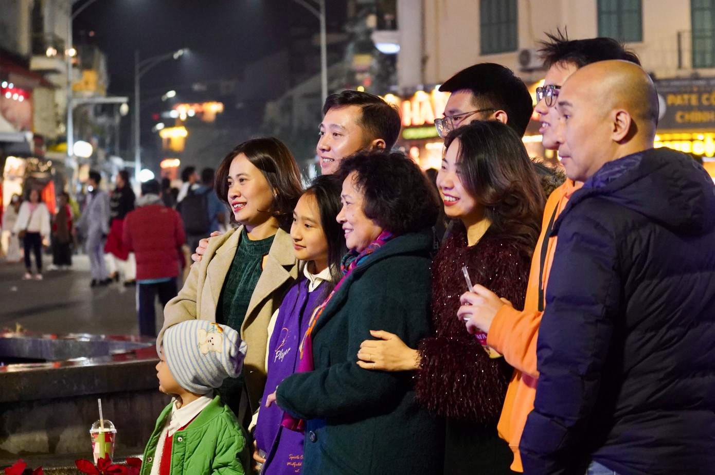 Pháo hoa rực sáng đón năm mới Ất Tỵ an lành, thịnh vượng ảnh 87 Pháo hoa rực sáng đón năm mới Ất Tỵ an lành, thịnh vượng ảnh 87