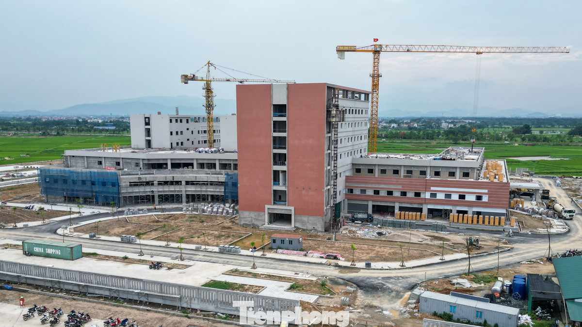 Dự án đã được cất nóc vào tháng 11/2023, dự kiến hoàn thành và đưa vào sử dụng giữa năm 2024.