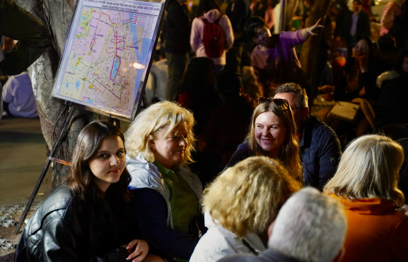 Rực rỡ pháo hoa đón năm mới 2025 ảnh 74 Rực rỡ pháo hoa đón năm mới 2025 ảnh 74