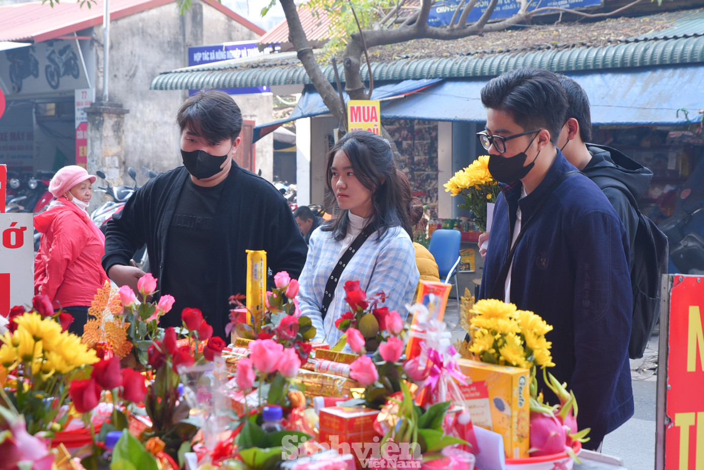 Hầu hết các bạn sinh viên đến đây do đang được nghỉ lễ Tết Dương lịch.