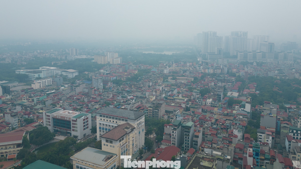 Không khí đặc quánh khiến tầm nhìn bị hạn chế.