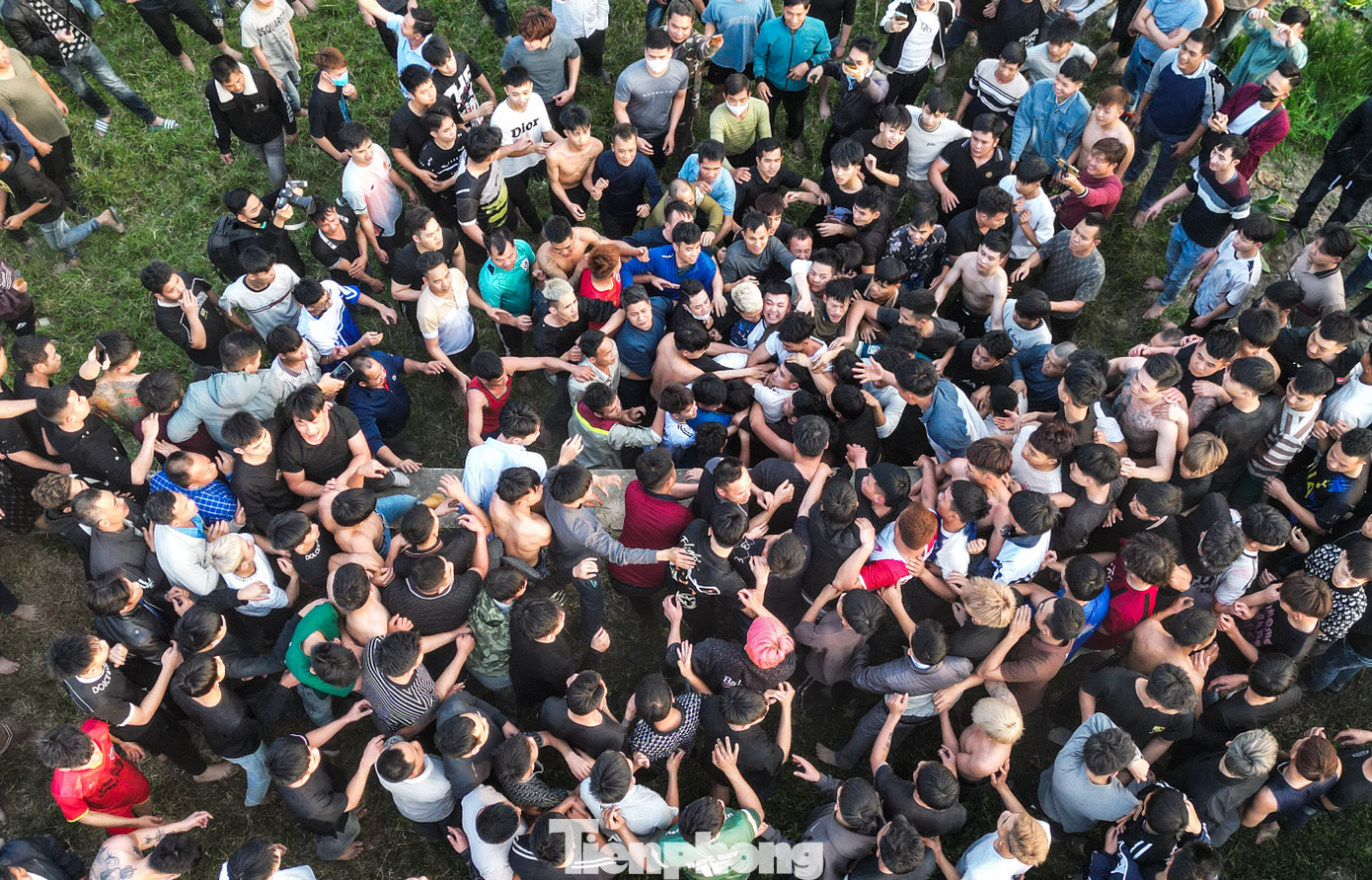 Quyết liệt để chạm được vào quả phết.