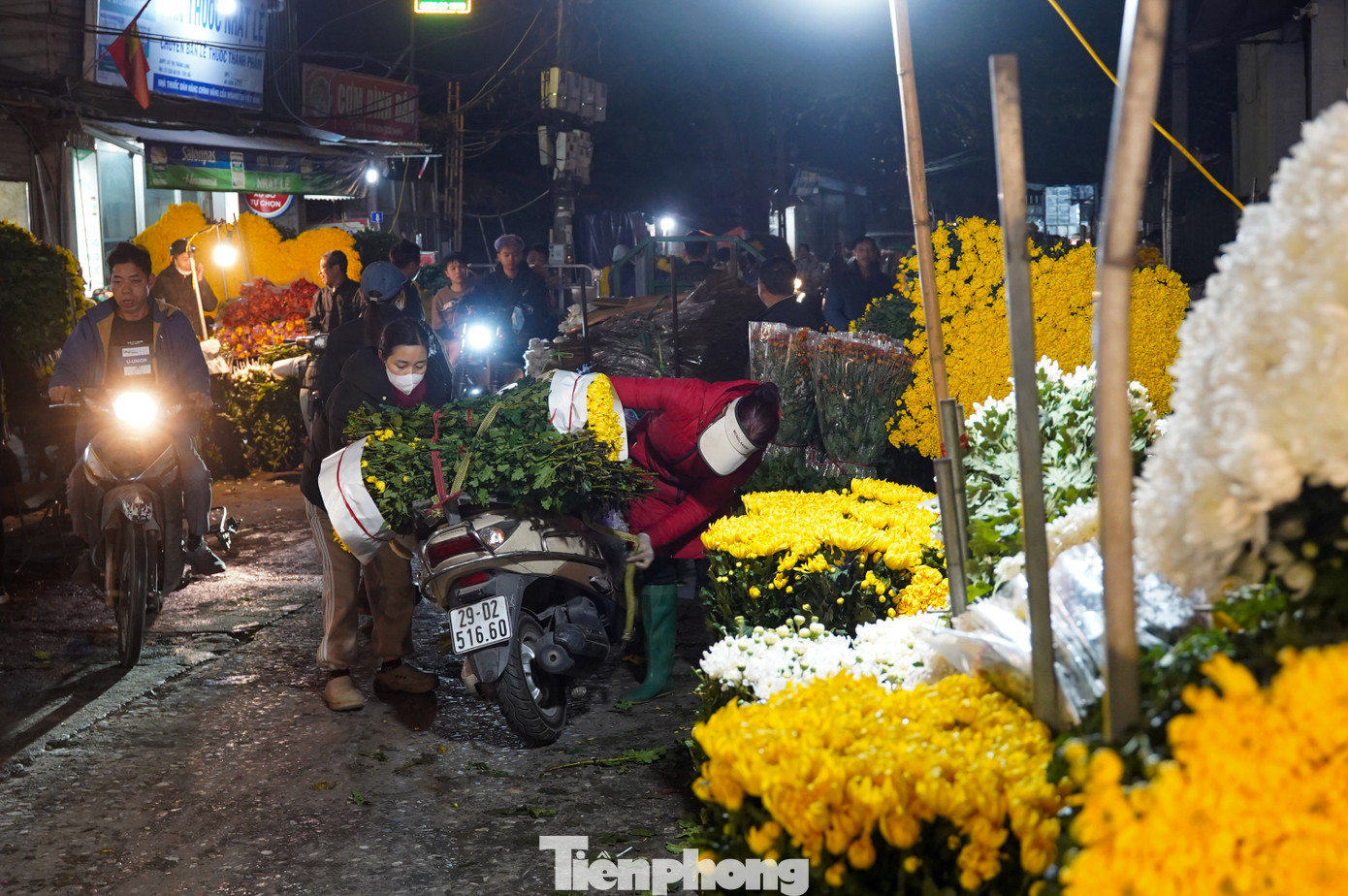 Không còn cảnh mua bán nhộn nhịp tới sáng như những năm trước. Không còn cảnh mua bán nhộn nhịp tới sáng như những năm trước.